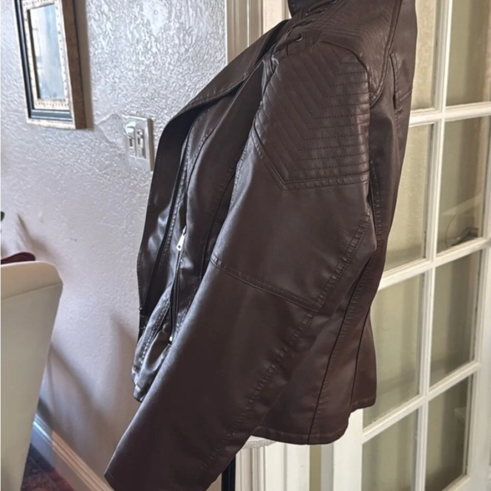 Brown Leather Jacket - Picture 3 of 4